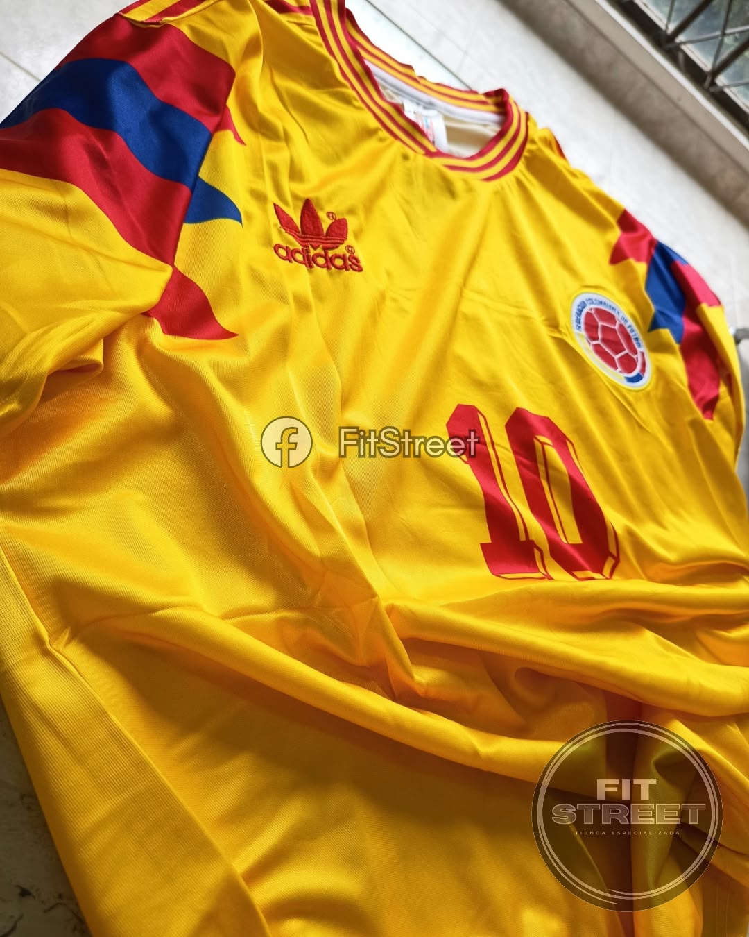 Camiseta Retro Colombia 1990 Amarilla N.° 10 - Imagen 4
