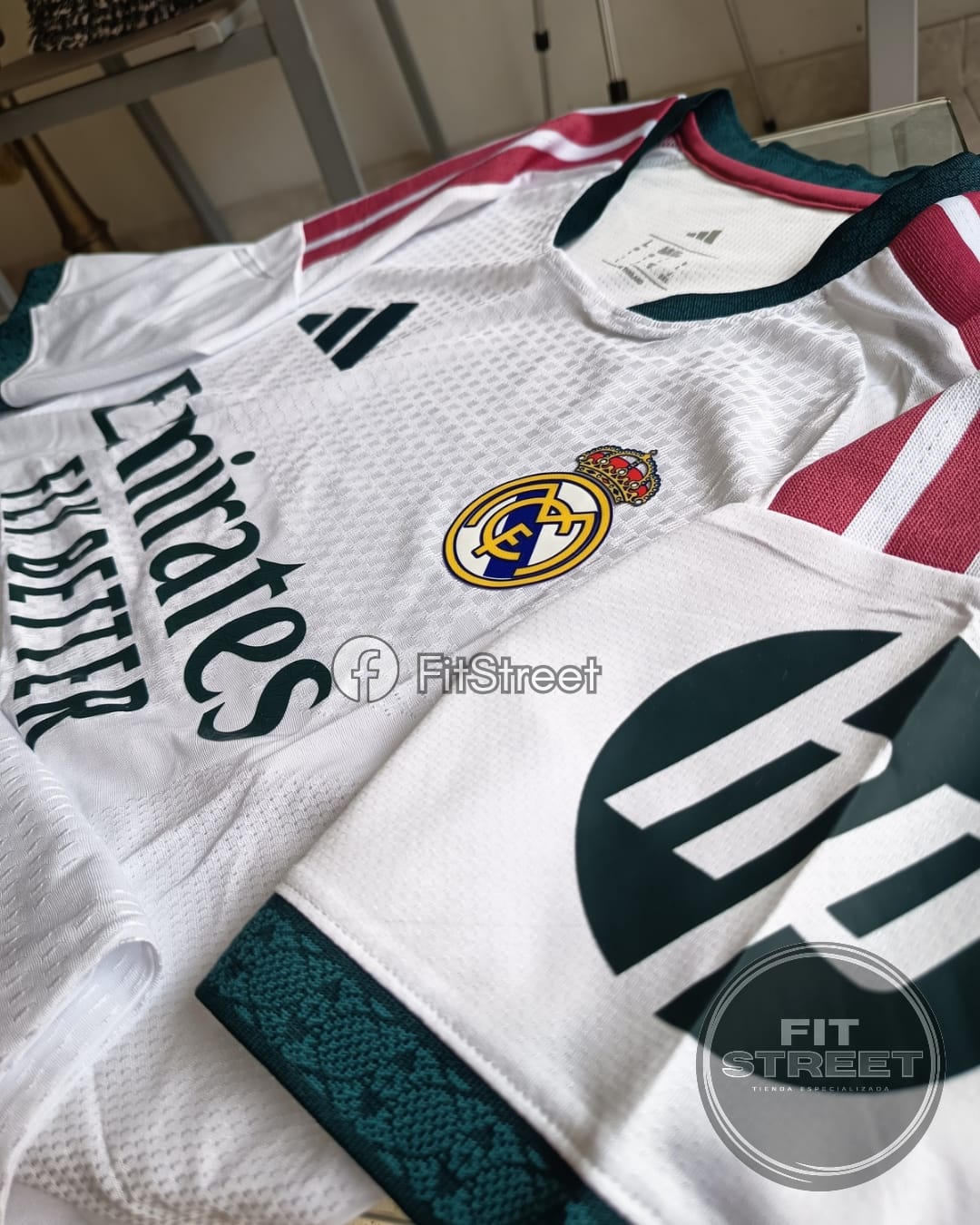 Camiseta Local Real Madrid 2026/27 – Fly Emirates - Imagen 5