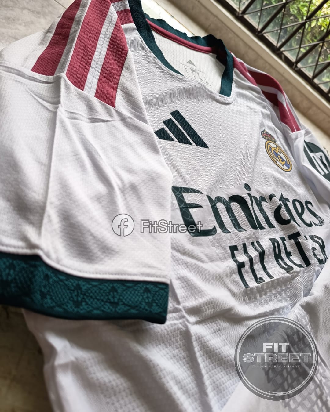Camiseta Local Real Madrid 2026/27 – Fly Emirates - Imagen 3