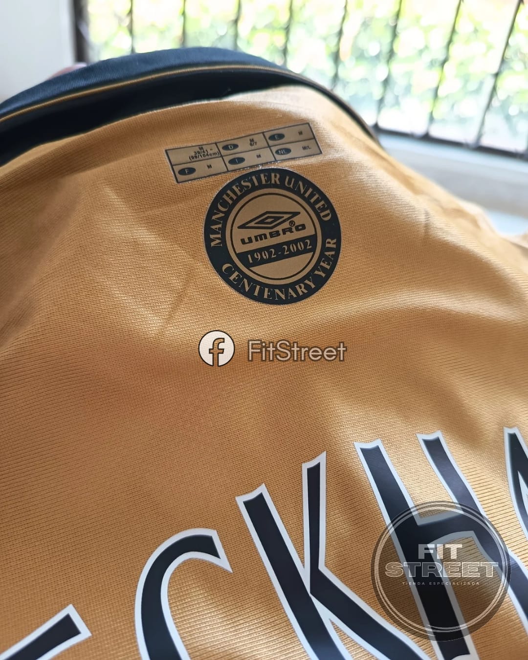 Camiseta Retro - Manchester United Centenary Year 1902–2002 – Doble Faz Beckham N.º 7 - Imagen 7