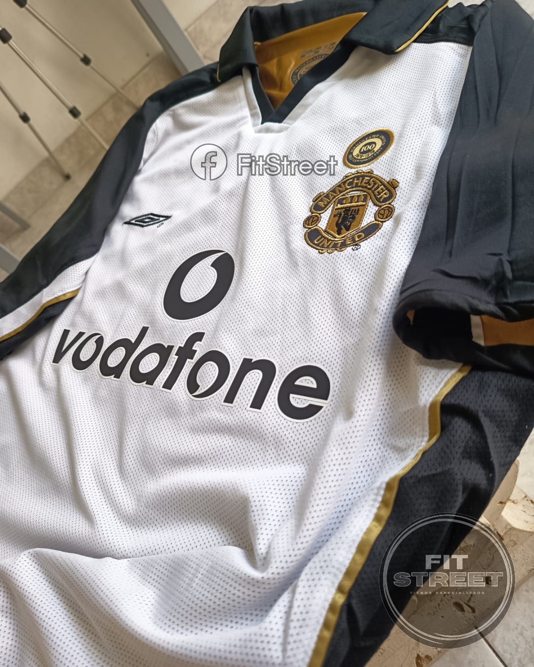 Camiseta Retro - Manchester United Centenary Year 1902–2002 – Doble Faz Beckham N.º 7 - Imagen 12