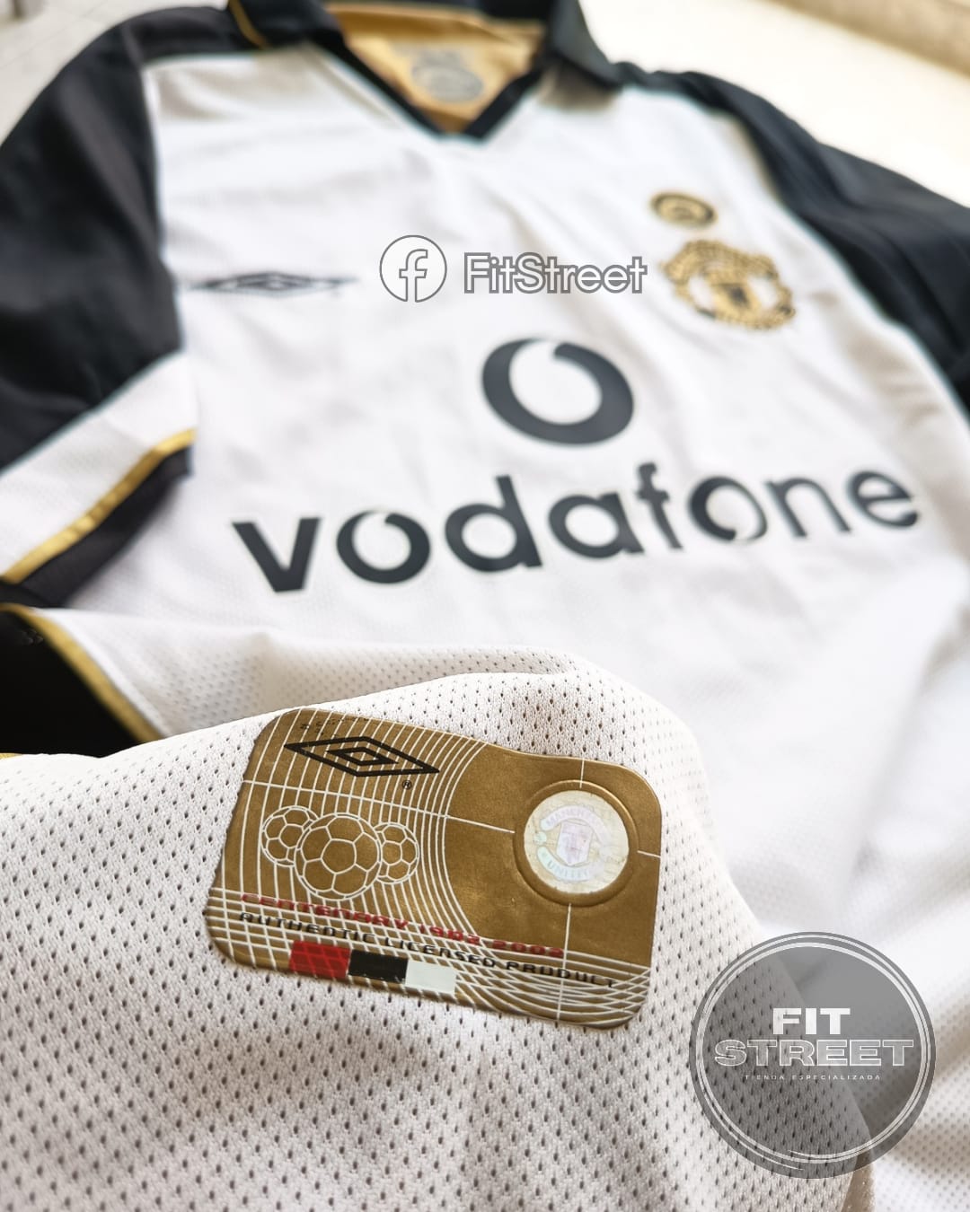 Camiseta Retro - Manchester United Centenary Year 1902–2002 – Doble Faz Beckham N.º 7 - Imagen 15
